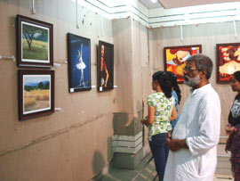 Demonstration of Portrait painting by Vasudeo Kamath